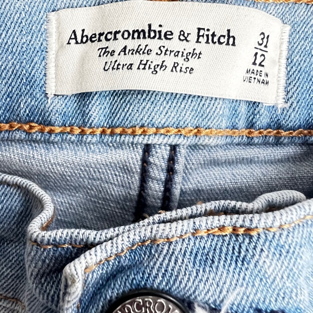 Abercrombie & Fitch Ankle Straight Jeans Ultra High Rise Blue Womens 31/12 Light